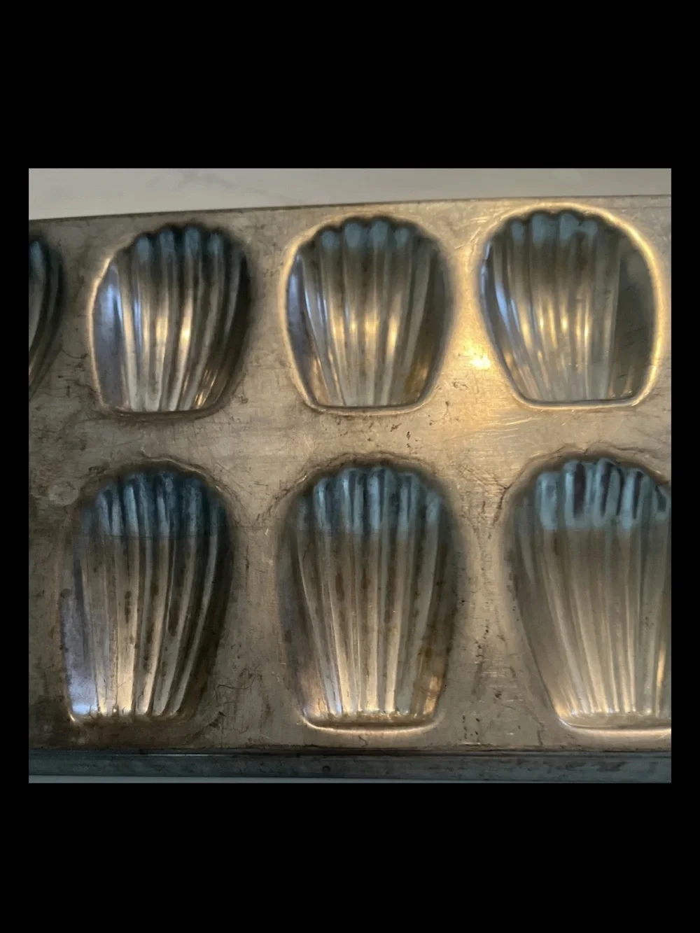 Vintage 12-Cavity Madeleine Pan